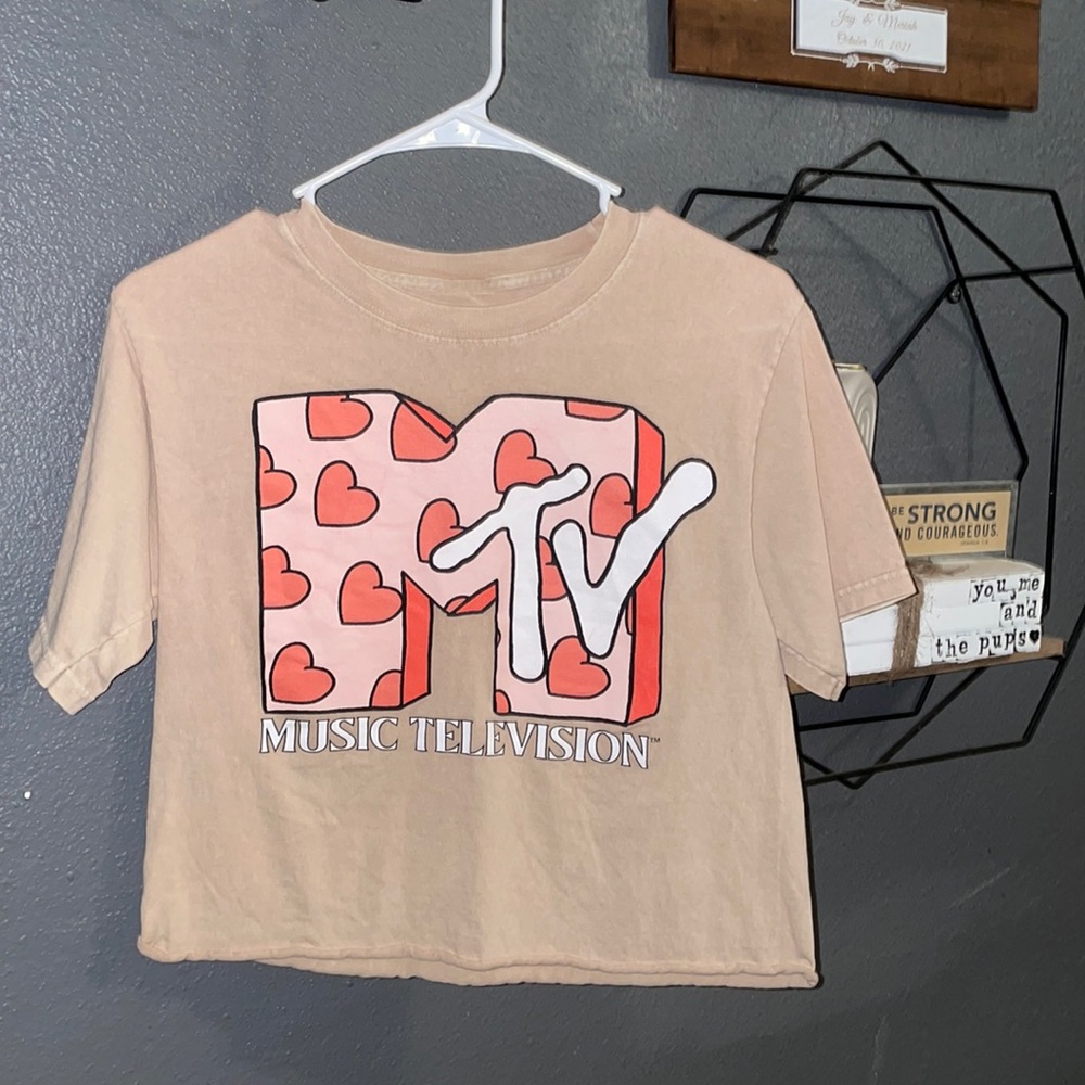 MTV Cropped Graphic Tee Size S